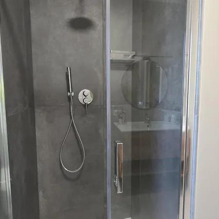 Wine - Moscato & Barbera アパート