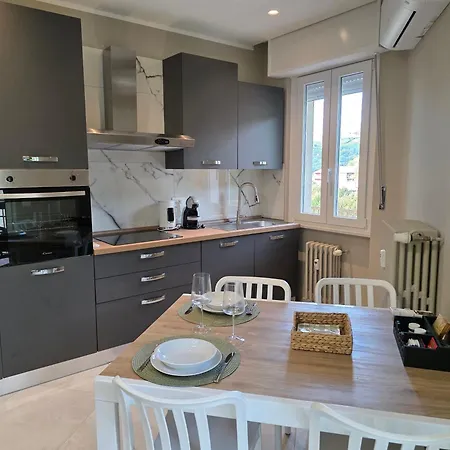 Wine - Moscato & Barbera アパート